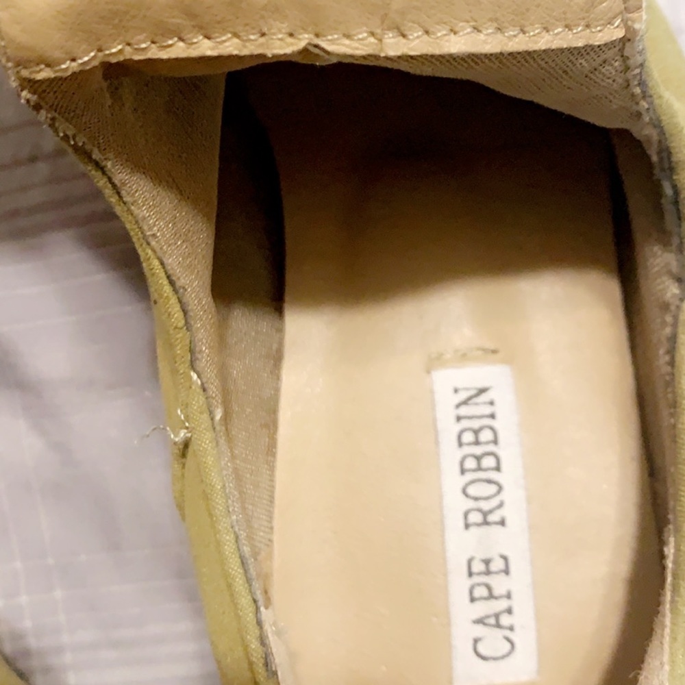 CAPE ROBBIN - Picture 5 of 5